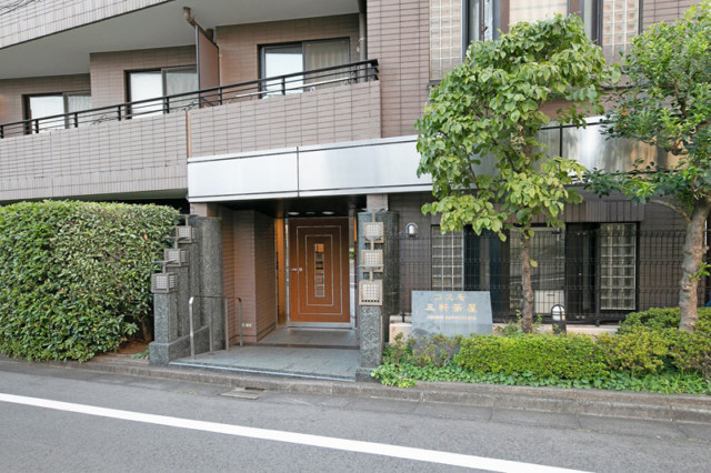 コスモ三軒茶屋 エントランス