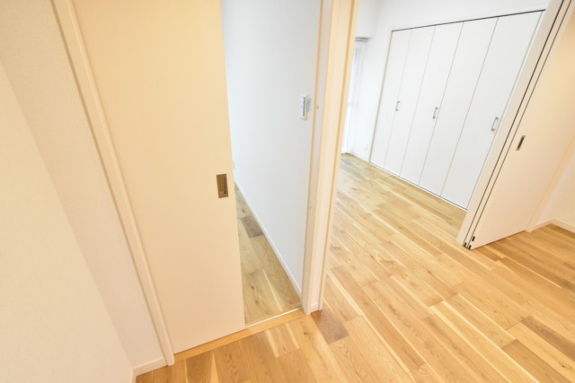 メガロン御殿山 洋室2