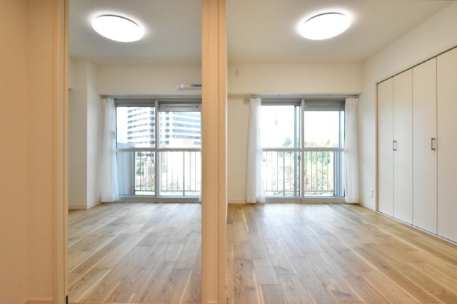 メガロン御殿山 西側バルコニー