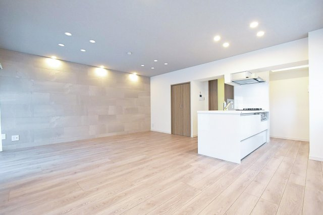 ストークマンション三田 LDK