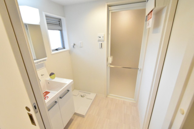 メガロン御殿山 洋室2