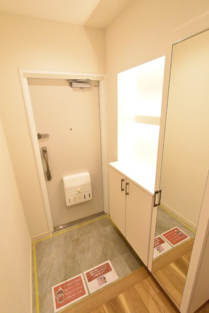 メガロン御殿山 玄関