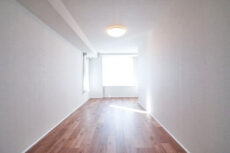 ラグナタワー 洋室2