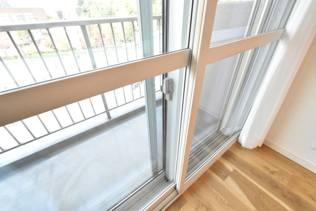 メガロン御殿山 西側バルコニー