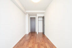 ラグナタワー 洋室2