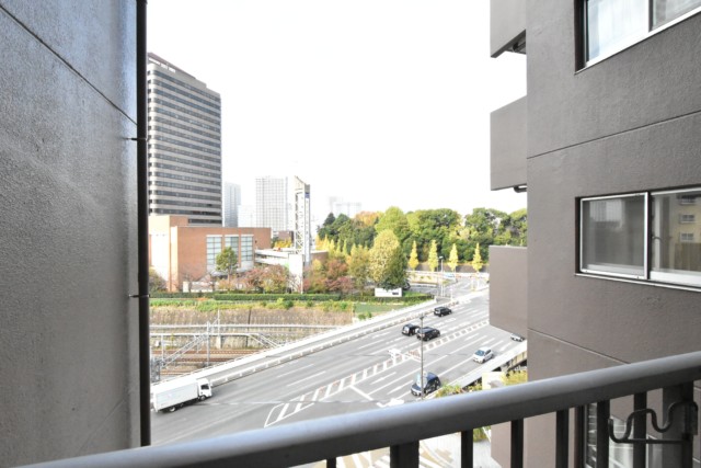 メガロン御殿山 北側バルコニー