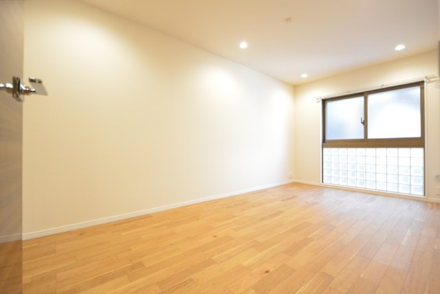 クリオ恵比寿弐番館 洋室2