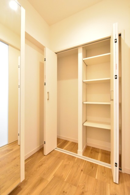 メガロン御殿山 玄関