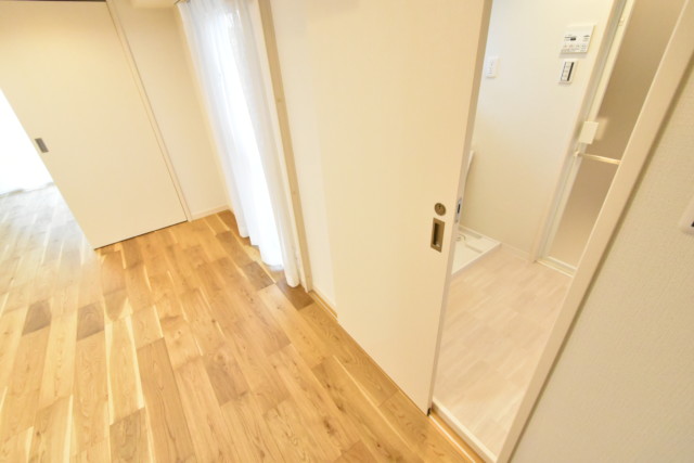 メガロン御殿山 洋室2