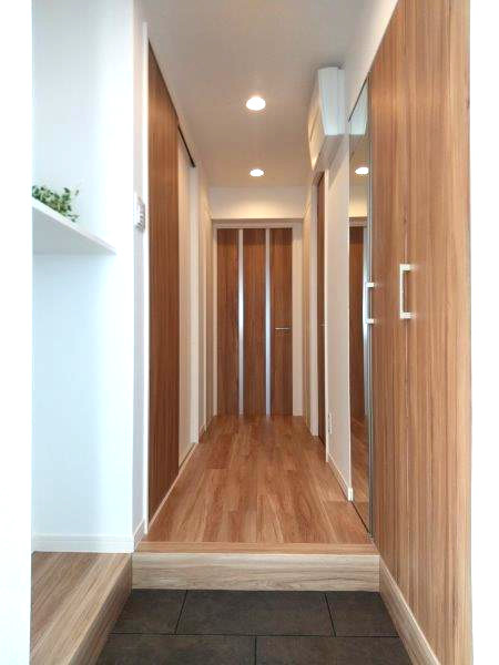 成城アンバサダー 玄関廊下 成城アンバサダー 玄関廊下