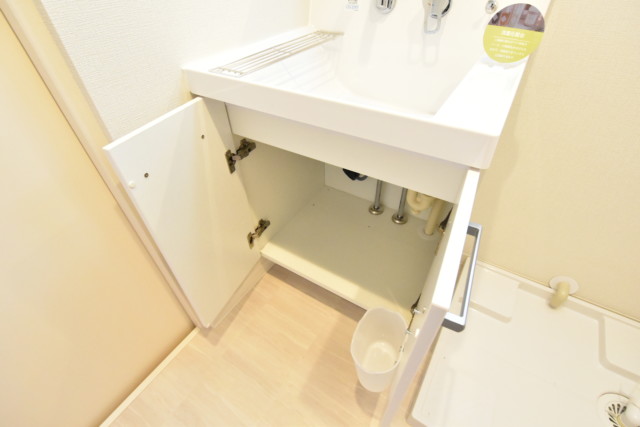 メガロン御殿山 洋室2