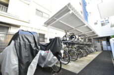 グランドシティ白山 駐輪場