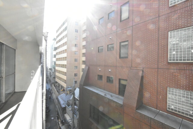 ブロードウェイ (48)バルコニー