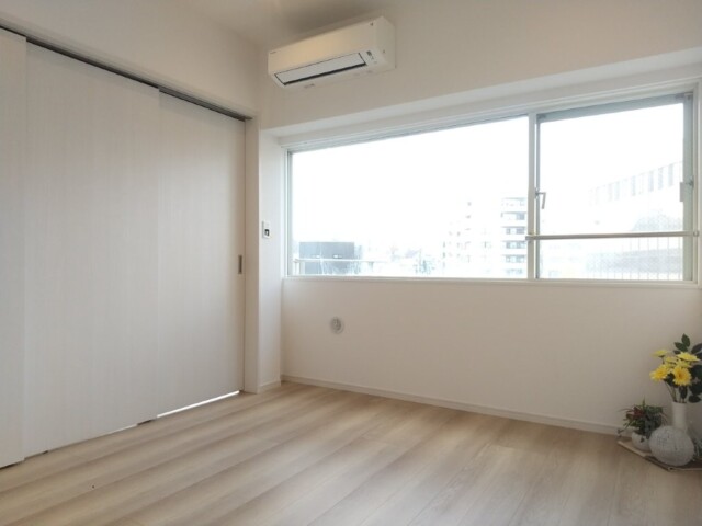 グランドシティ白山 洋室2