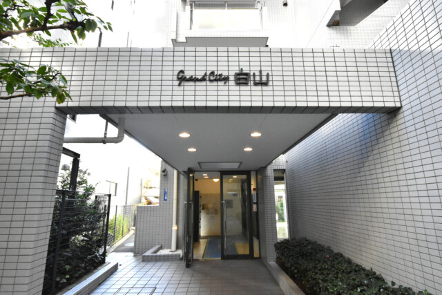 グランドシティ白山 エントランス