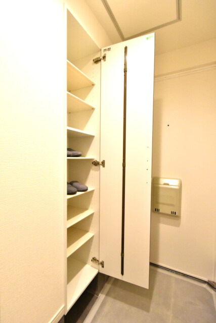 ブロードウェイ 玄関