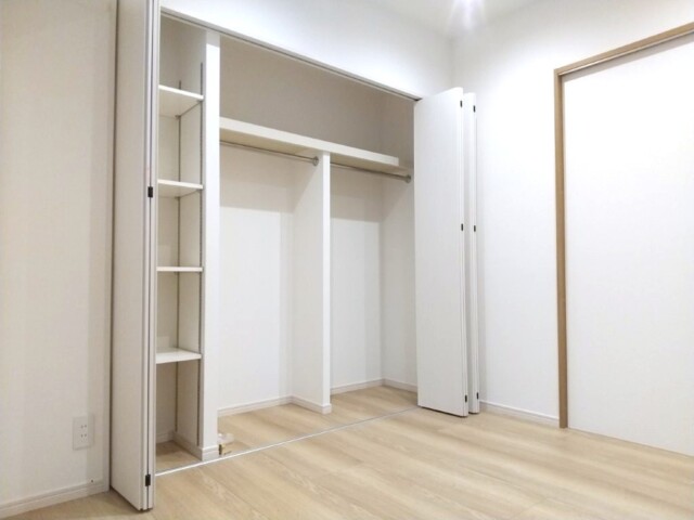 グランドシティ白山 洋室1