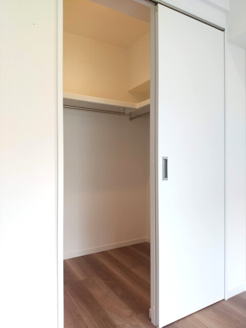 メガロン御殿山 洋室