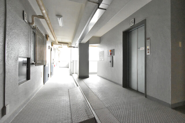 新大橋永谷マンション 玄関廊下