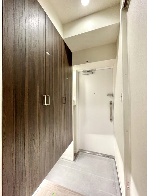 ニューライフ西早稲田 玄関