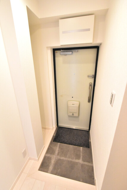 秀和第二南平台レジデンス 玄関