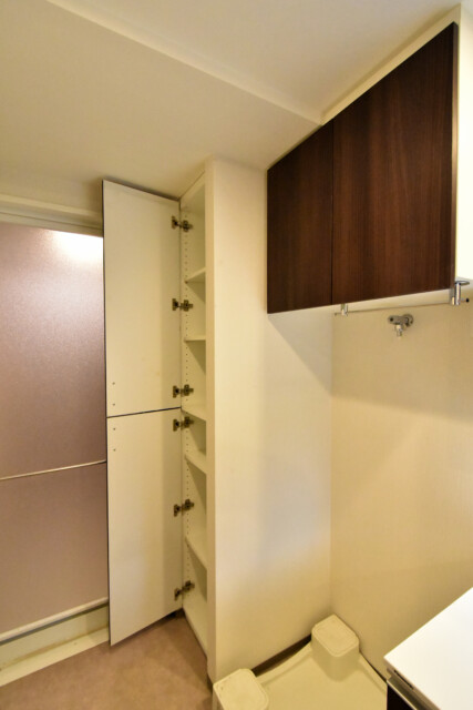 インプレストタワー芝浦エアレジデンス 洗面室リネン庫