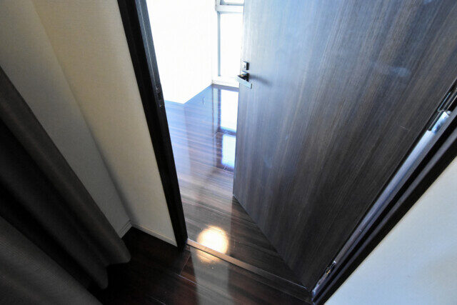 インプレストタワー芝浦エアレジデンス 洋室1入口