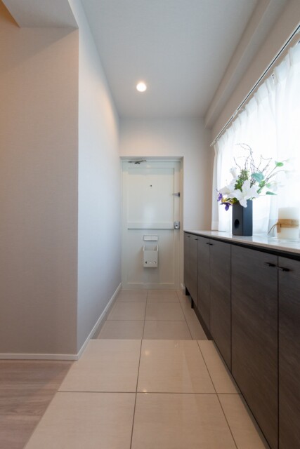 秀和高樹町レジデンス　玄関