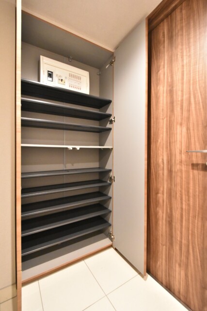 グランドメゾン目黒南 玄関