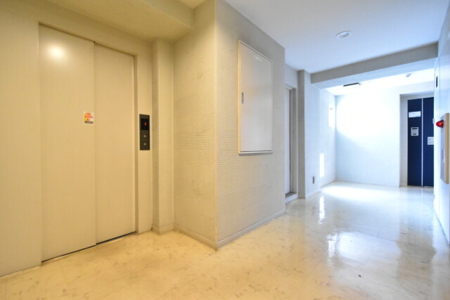 リシェ大井 玄関