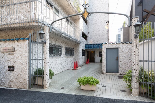 秀和高樹町レジデンス　エントランス