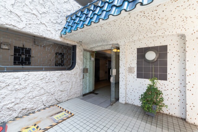 秀和高樹町レジデンス　エントランス