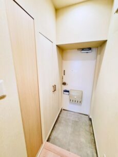 アルテール新宿 玄関