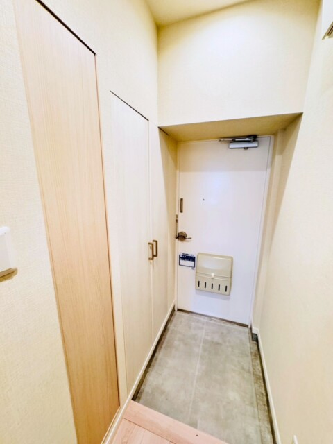 アルテール新宿 玄関