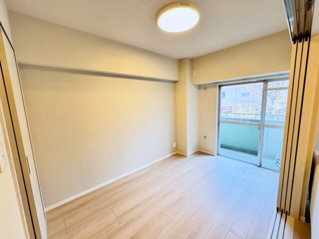 アルテール新宿 洋室