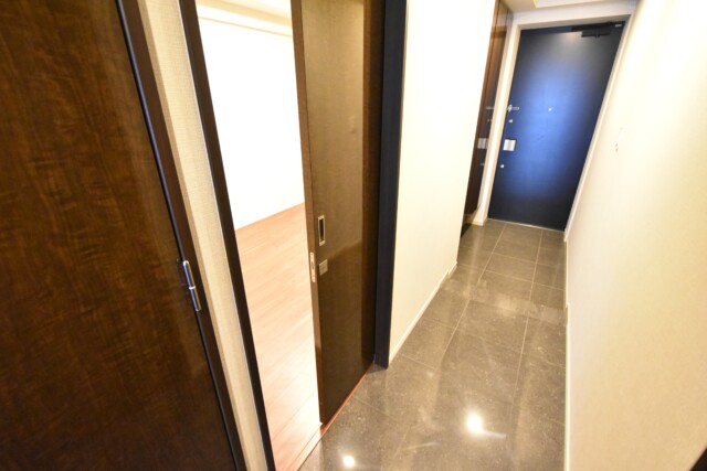 シティハウス神宮北参道 洋室1