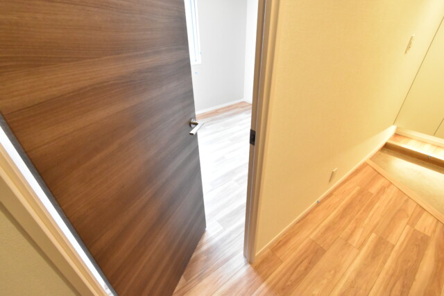 麻布狸穴ナショナルコート 洋室1