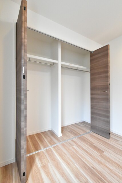 麻布狸穴ナショナルコート 洋室1