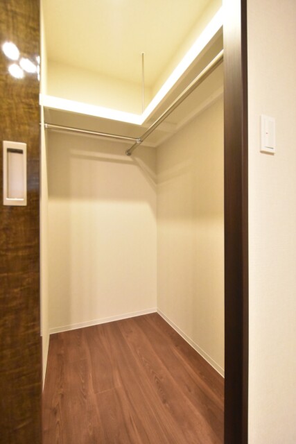 シティハウス神宮北参道 洋室1