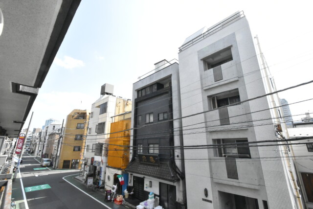 麻布狸穴ナショナルコート バルコニー