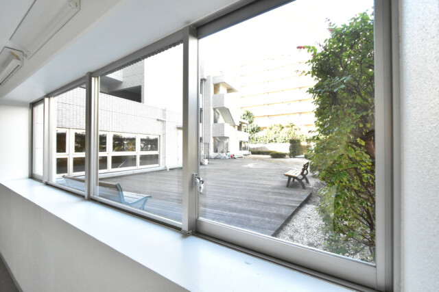 グレンパーク駒場 (40)E-W渡り廊下