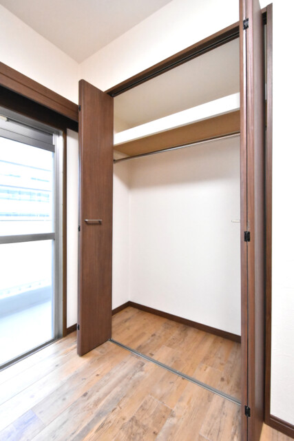 三田ナショナルコート 洋室1