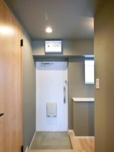 目白台コーポ 玄関