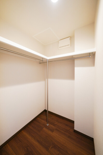 レジオン白金クロス 洋室約7,7帖