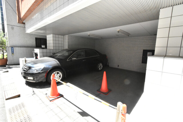 グランドメゾン麻布一の橋 駐車場・駐輪場