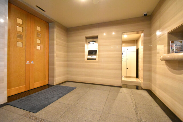 ロワ・ヴェール市ヶ谷左内坂 エントランスホール