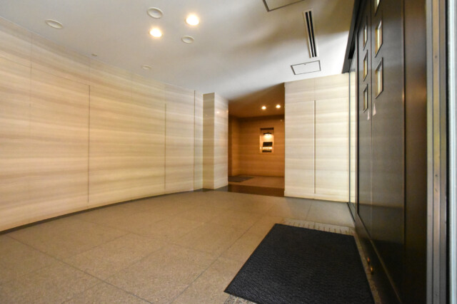 ロワ・ヴェール市ヶ谷左内坂 エントランスホール