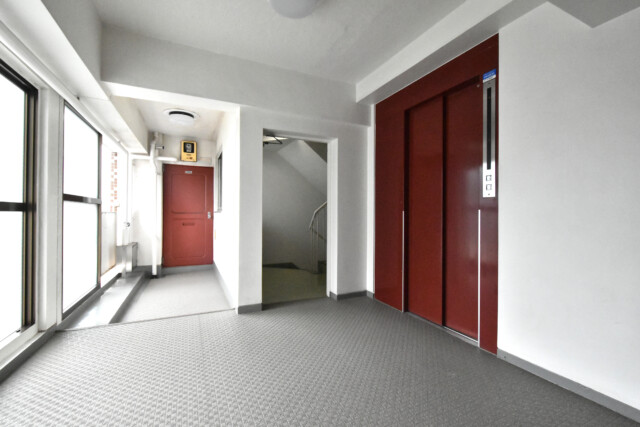 四谷コーエイマンション 玄関