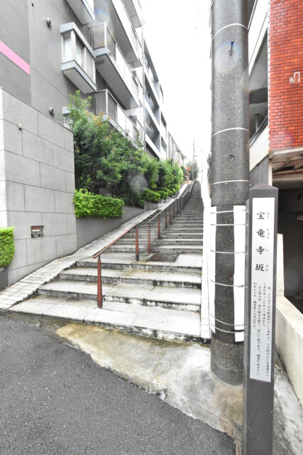 牛込柳町駅周辺