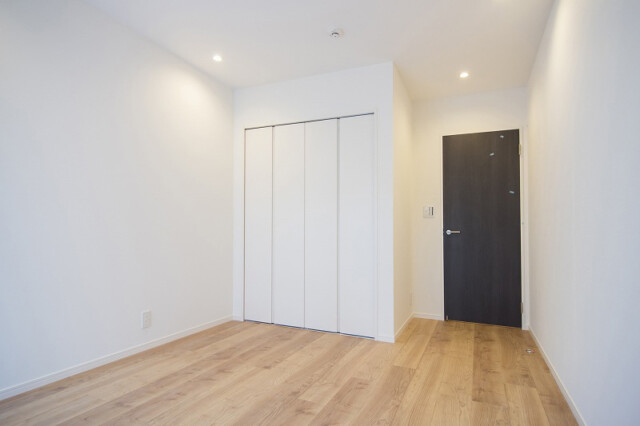 秀和四谷パークサイドレジデンス 洋室1